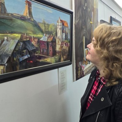 photo_5339436861048427420_y